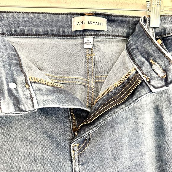 Lane‎ Bryant Flex Magic Waistband Mid Rise Girlfriend Bermuda Shorts, 24 Plus - Picture 5 of 8